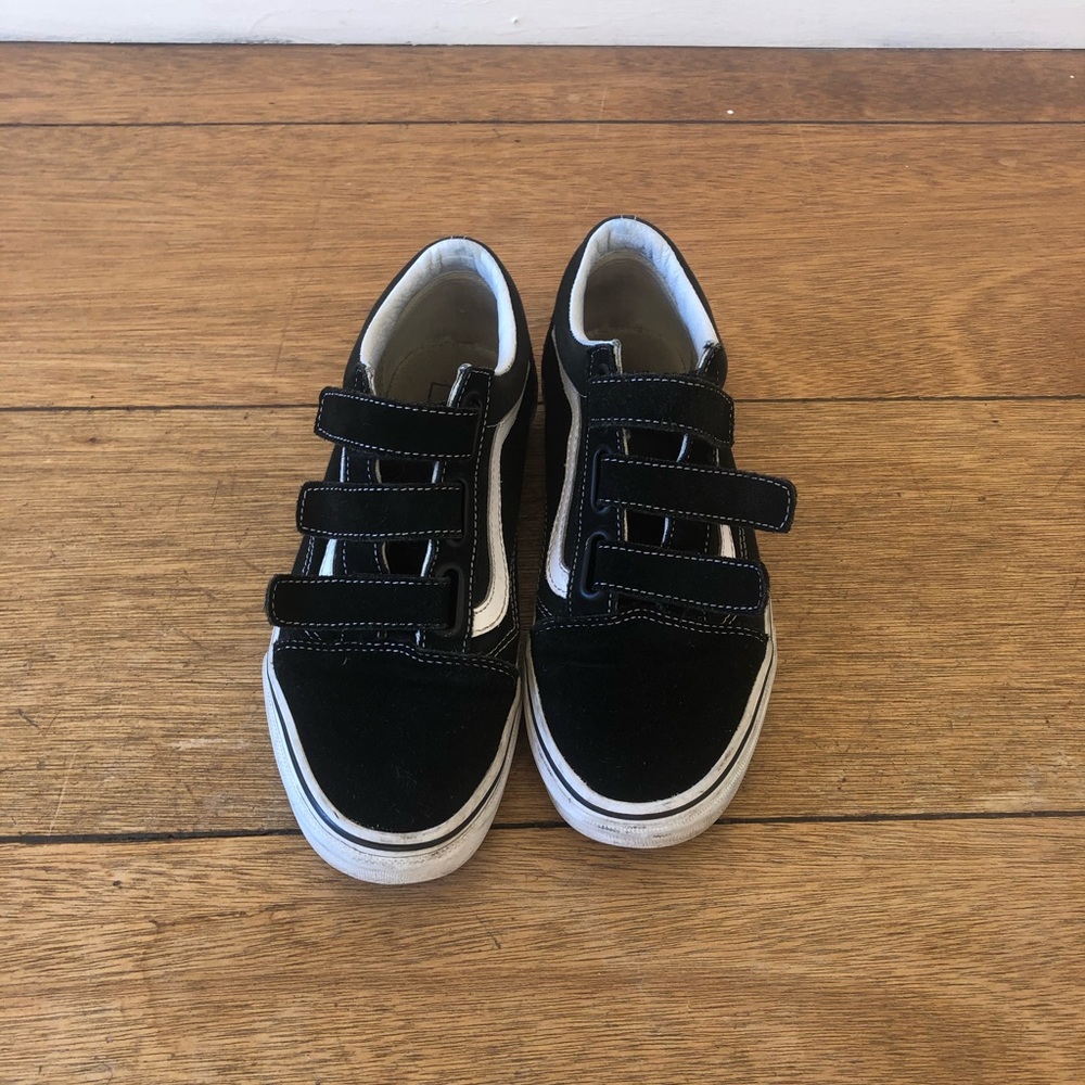 Black old skool vans (7.5) women’s